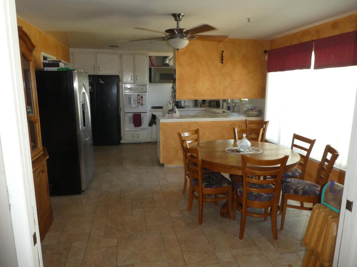 Hospedagem domiciliar Nice Northridge 4-2-2 Pool Near Csun And Pierce College