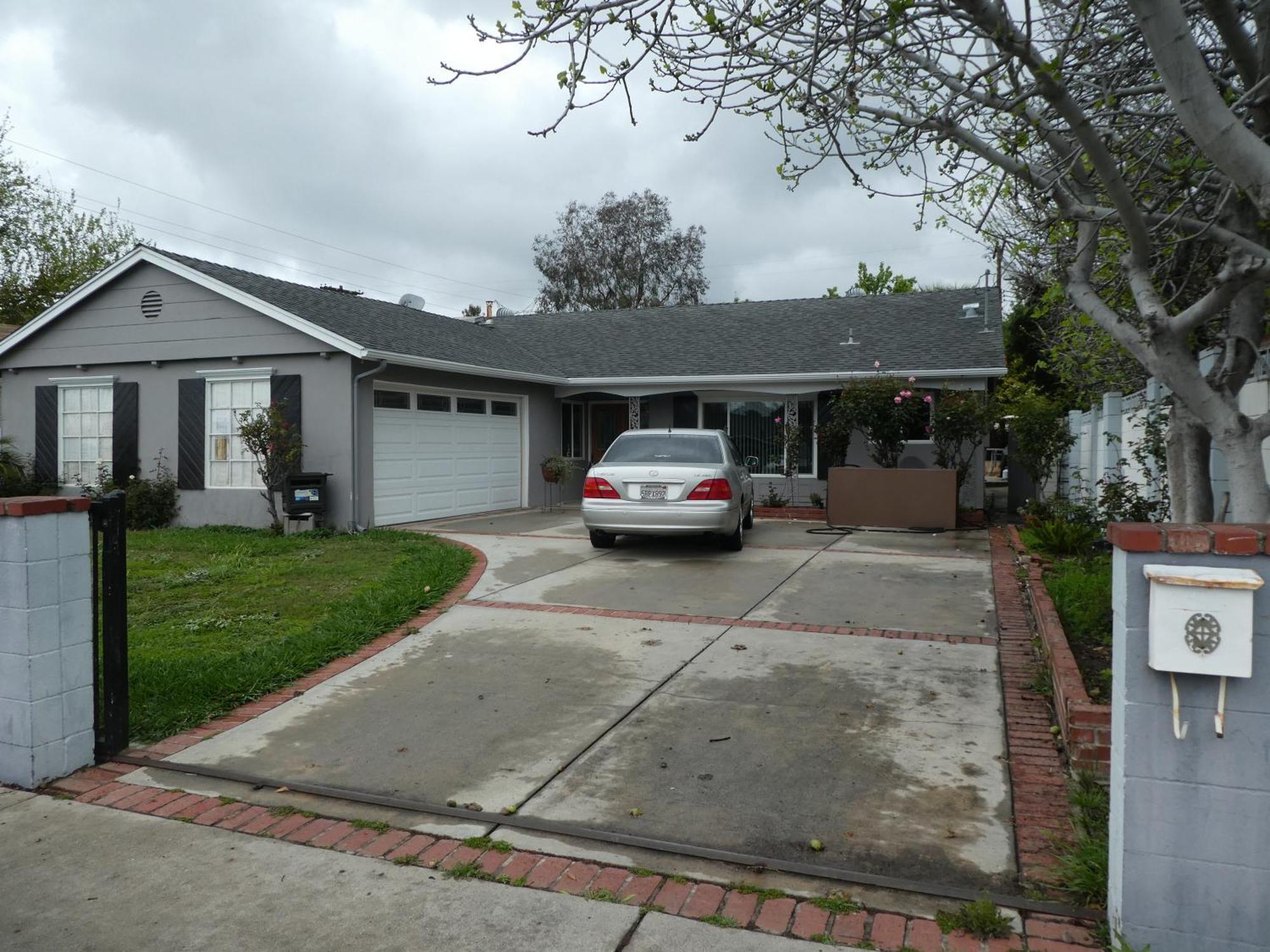 Nice Northridge 4-2-2 Pool Near Csun And Pierce College Hospedagem domiciliar Los Angeles